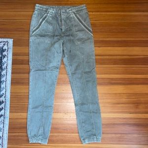 American eagle joggers